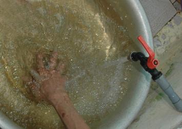 Cách xử lý nước  nhiễm sắt trong nước giếng khoan thật đơn giản mà ai cũng làm được